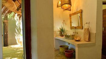 Bakwena Lodge คาซาเนอ ภายนอก รูปภาพ