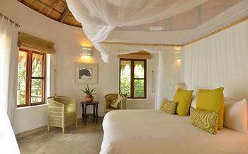 Bakwena Lodge คาซาเนอ ภายนอก รูปภาพ