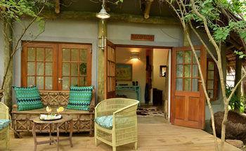 Bakwena Lodge คาซาเนอ ภายนอก รูปภาพ